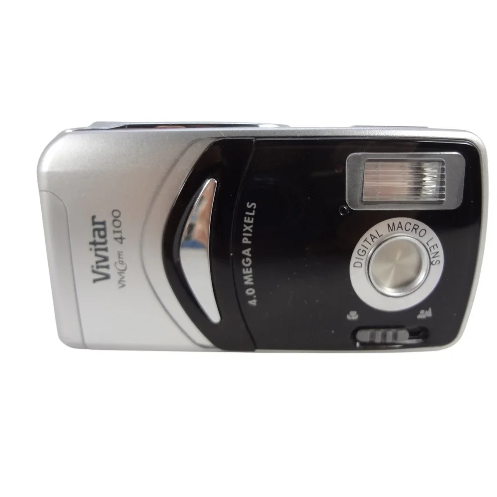 Vivitar ViviCam 4100 Digital Camera‎ 4.0MP 4x Zoom Silver Vintage Boxed Bundle